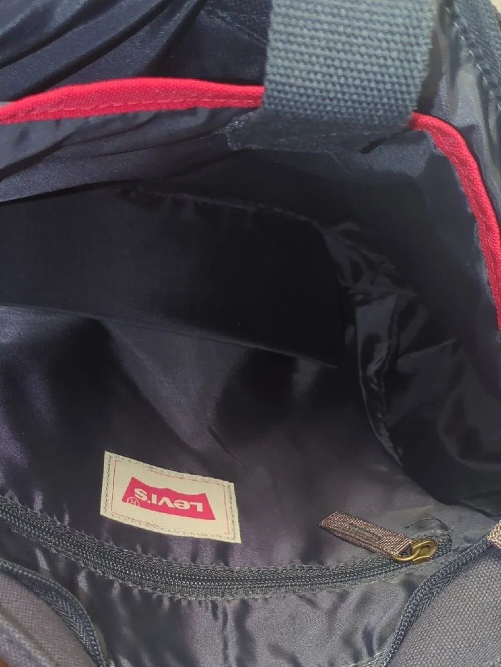 Levi's Gray Canvas Messenger Bag Camouflage Edge Sutherland Messenger Laptop Bag